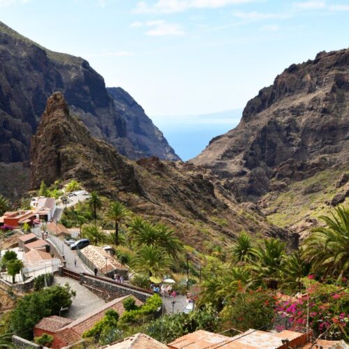 Casas tradicionales del caserío de Masca, inicio del descenso del Barranco de Masca en Tenerife